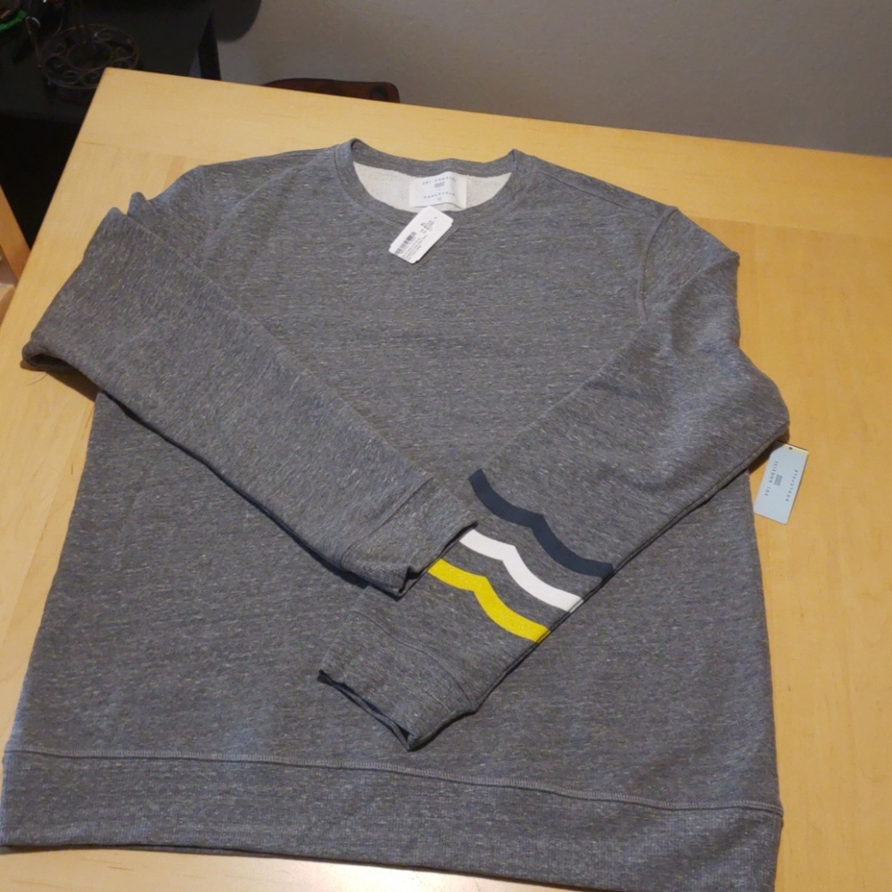 Heather grey swetshirt